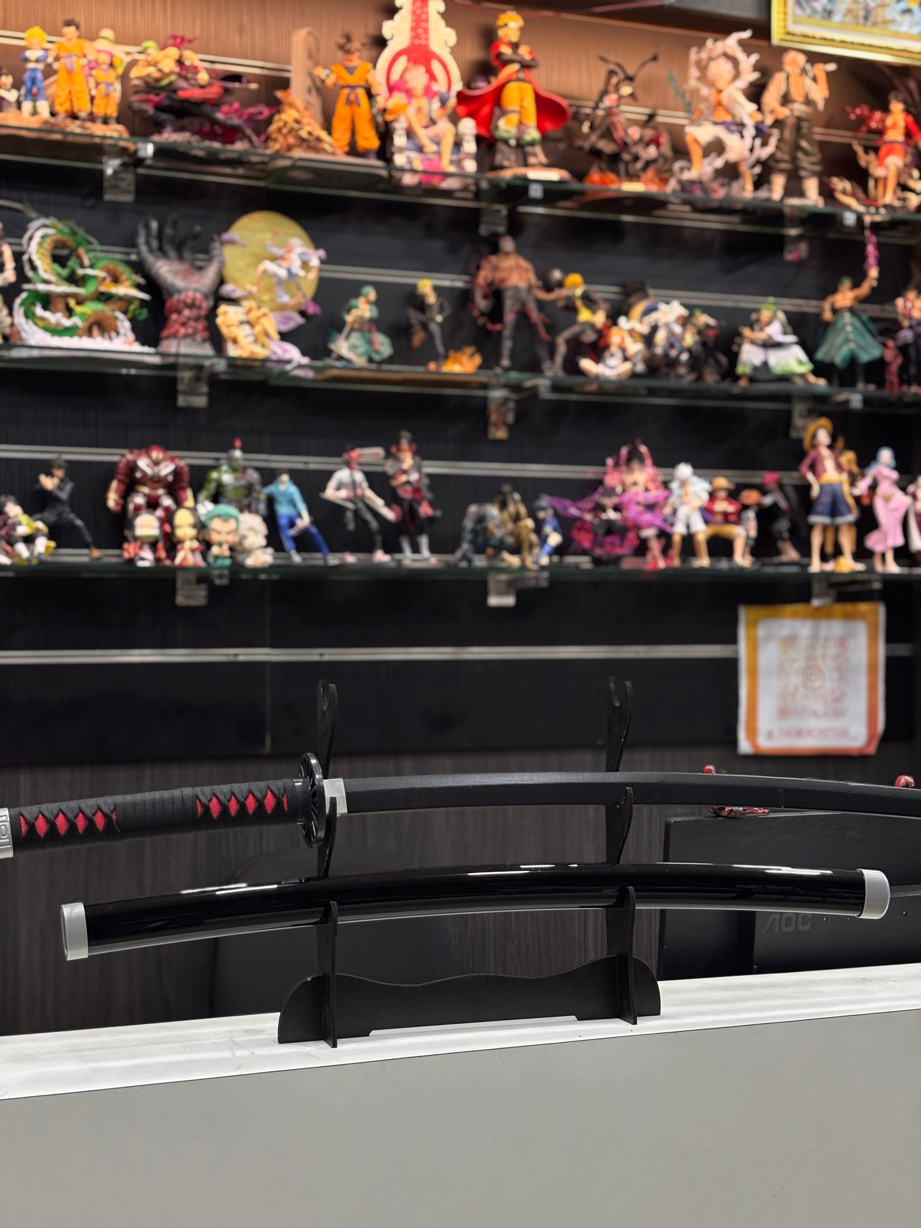 Tanjiro first nichirin 105 cm wooden katana