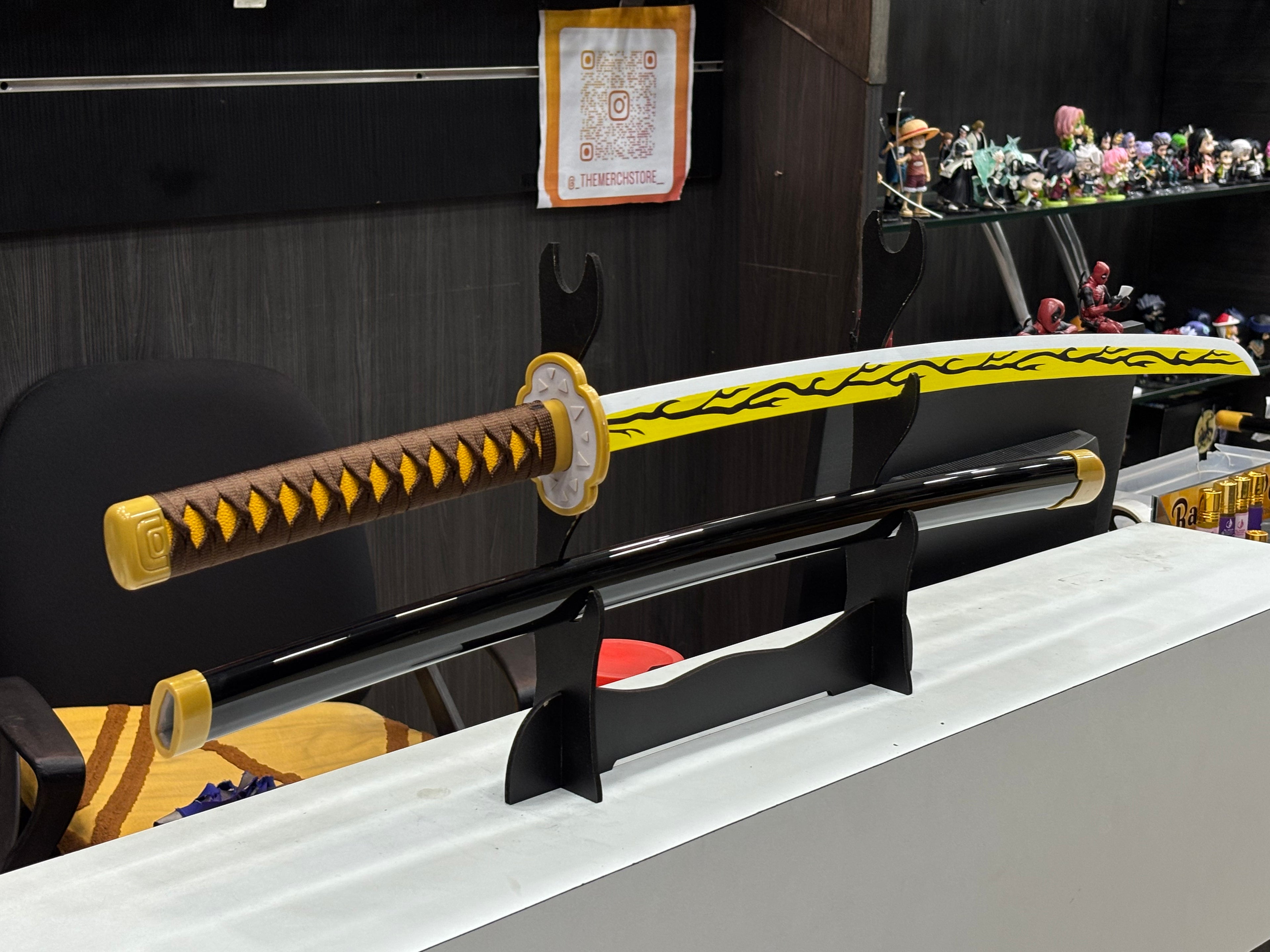 kaigoku 105 cm wooden katana