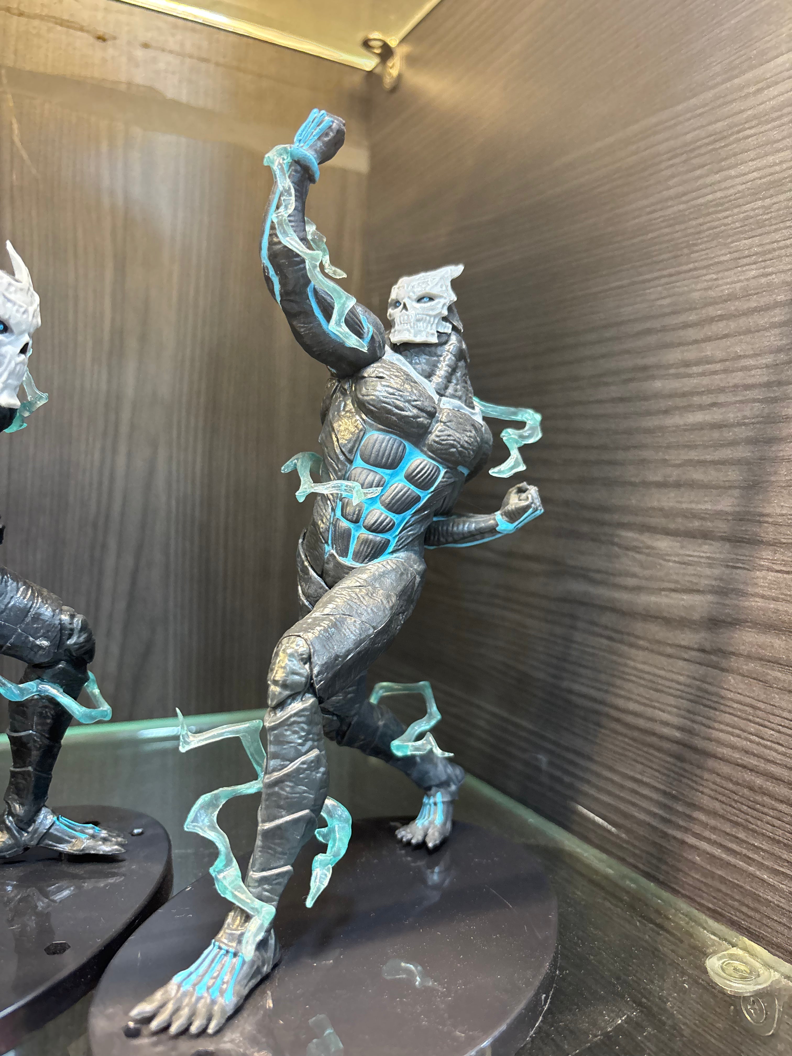 kaiju number 8 19 cm figure