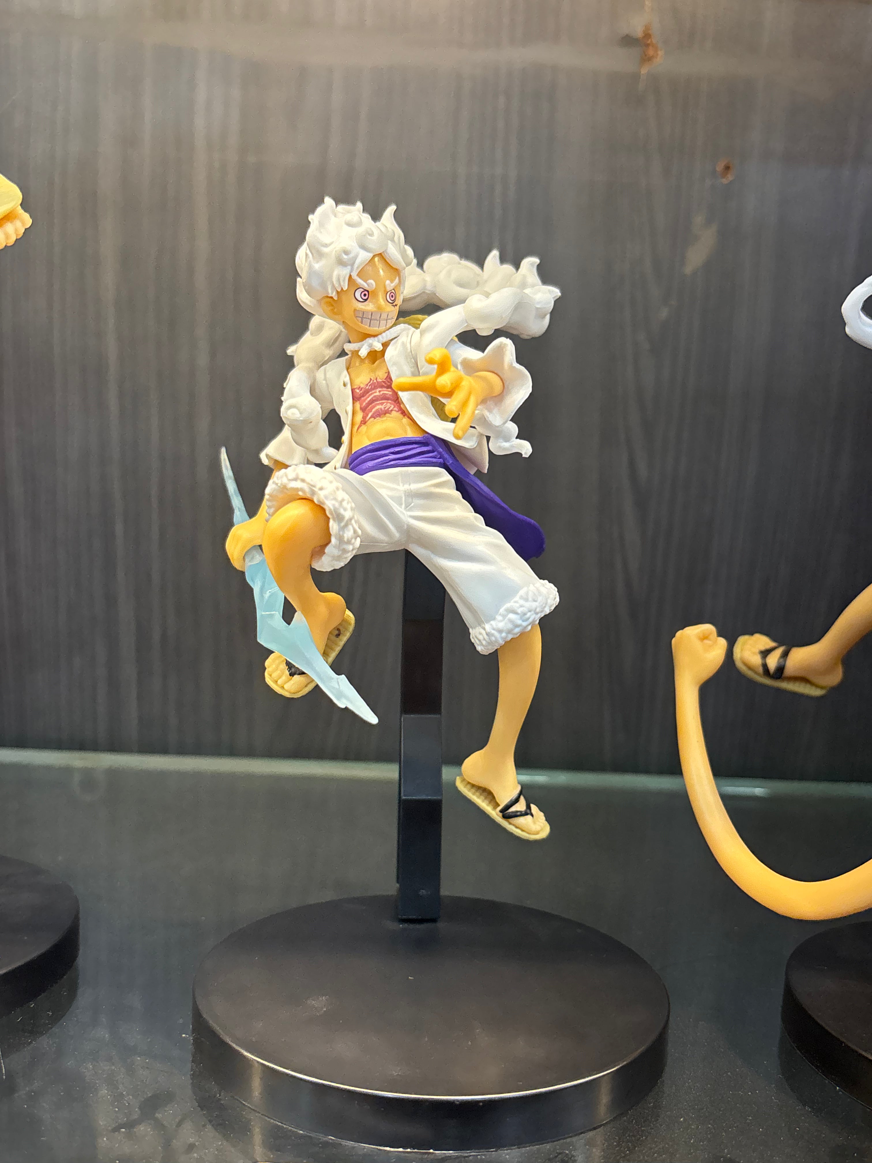 luffy holding lightning 20 cm figure