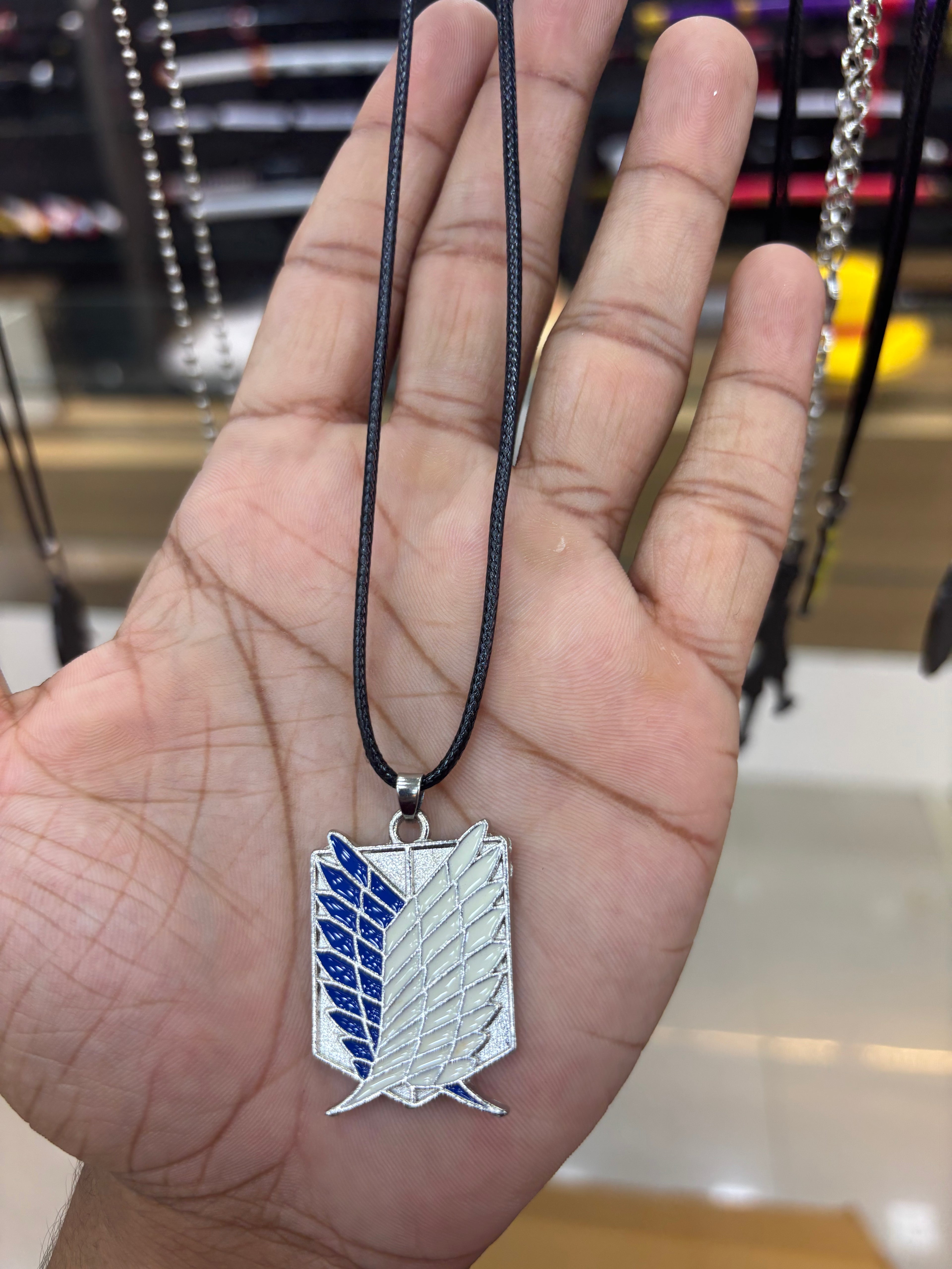 attack on titan symbol necklace