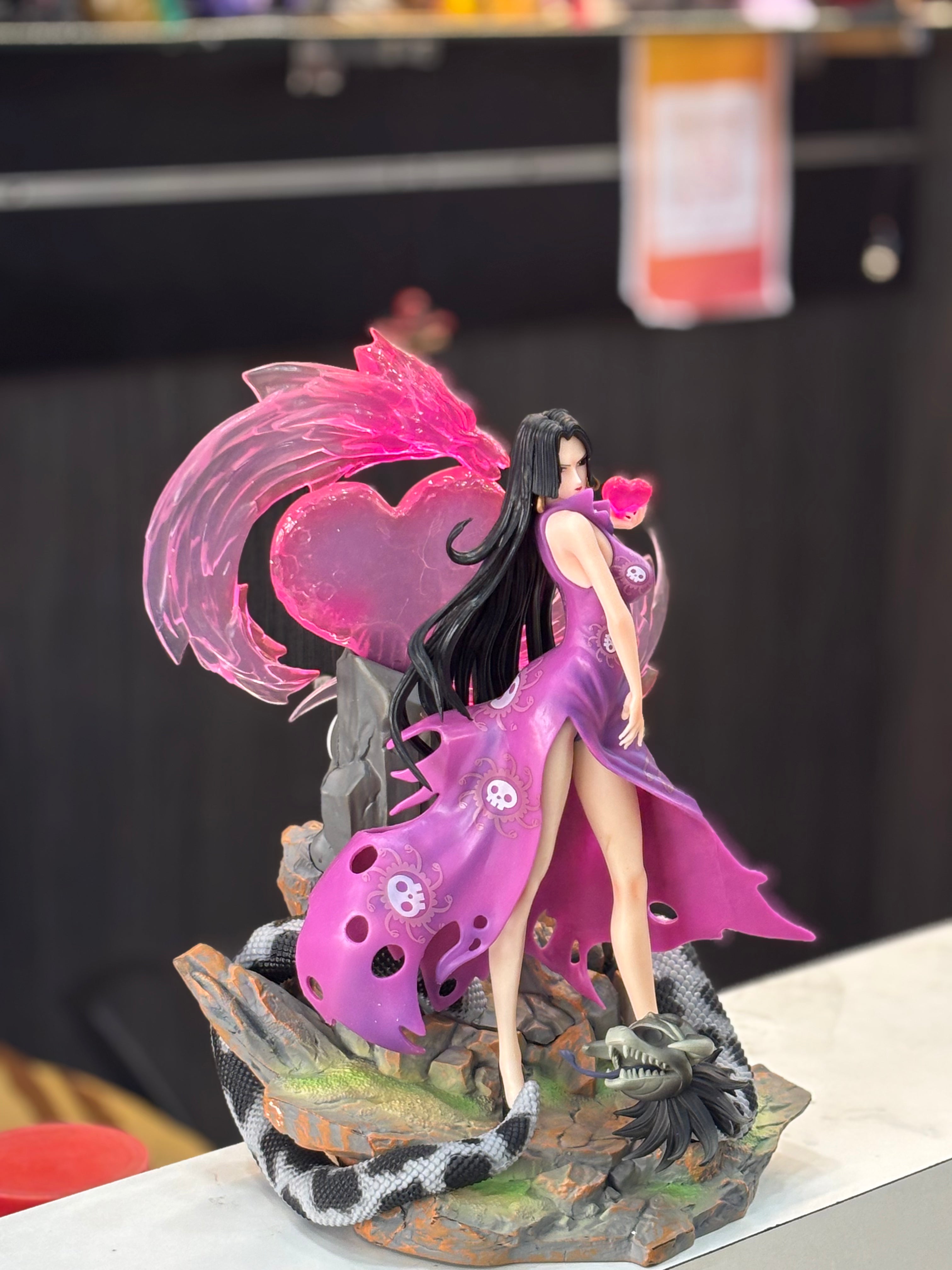 Boa Hancock 37 cm premium led figure