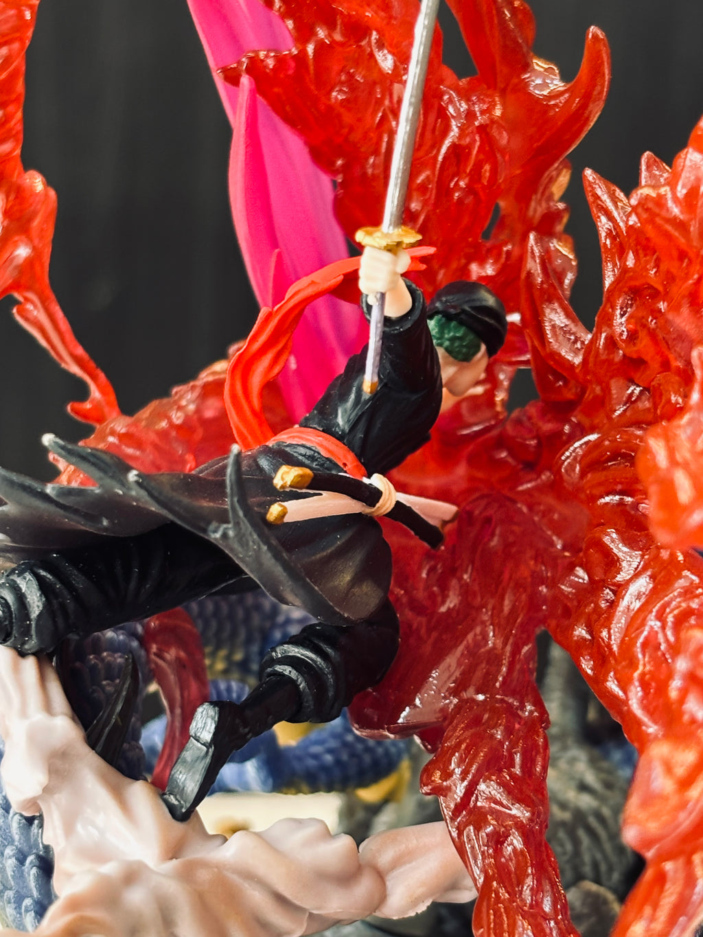 zoro kaido battle premium 20 cm figure