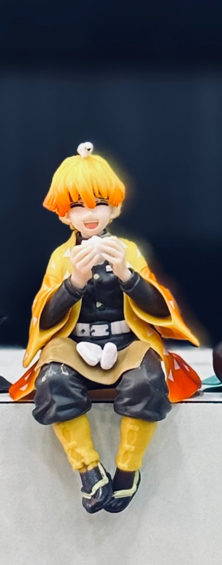 zenitsu perching figure