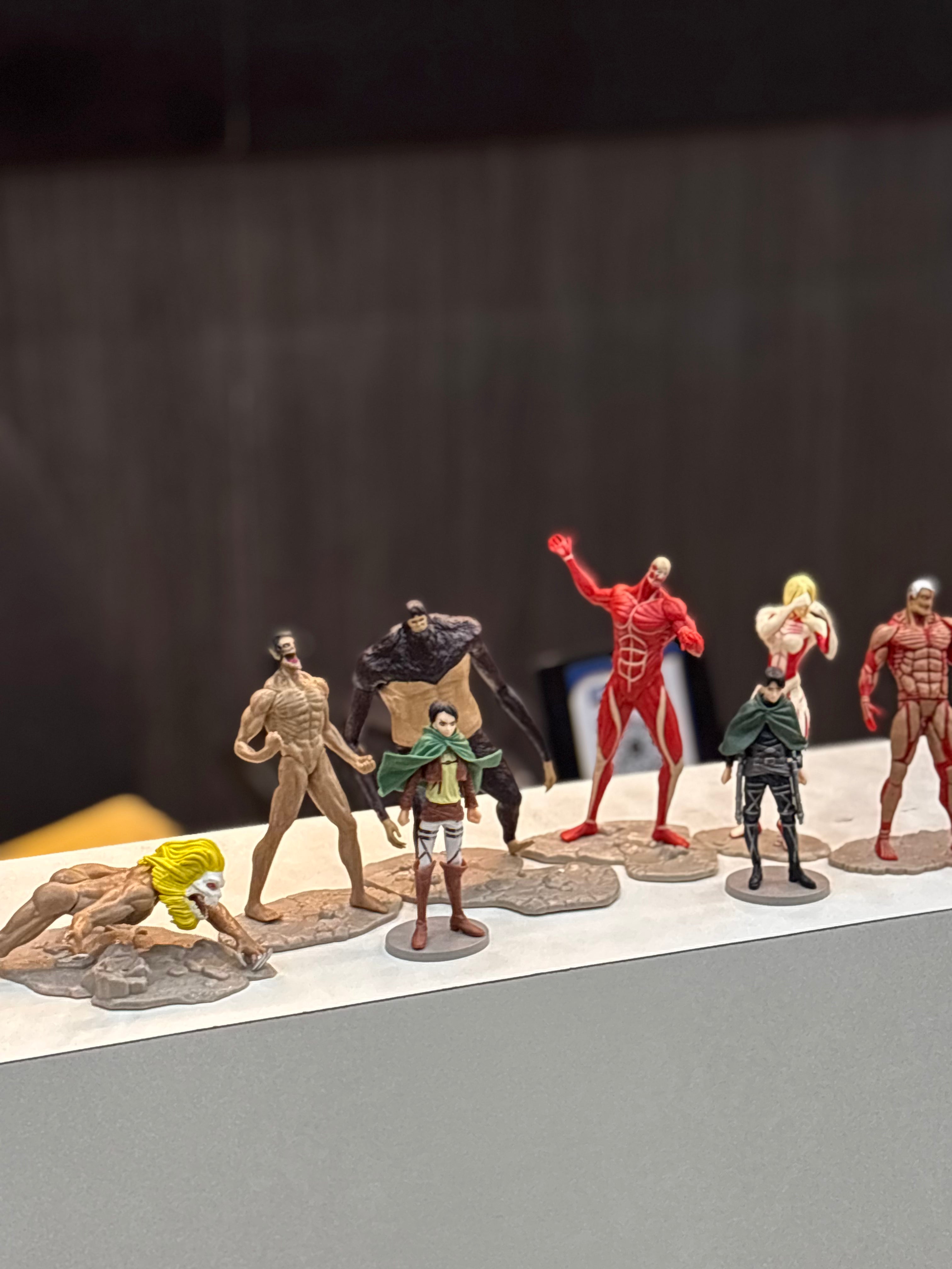 attack on titan 12 cm set
