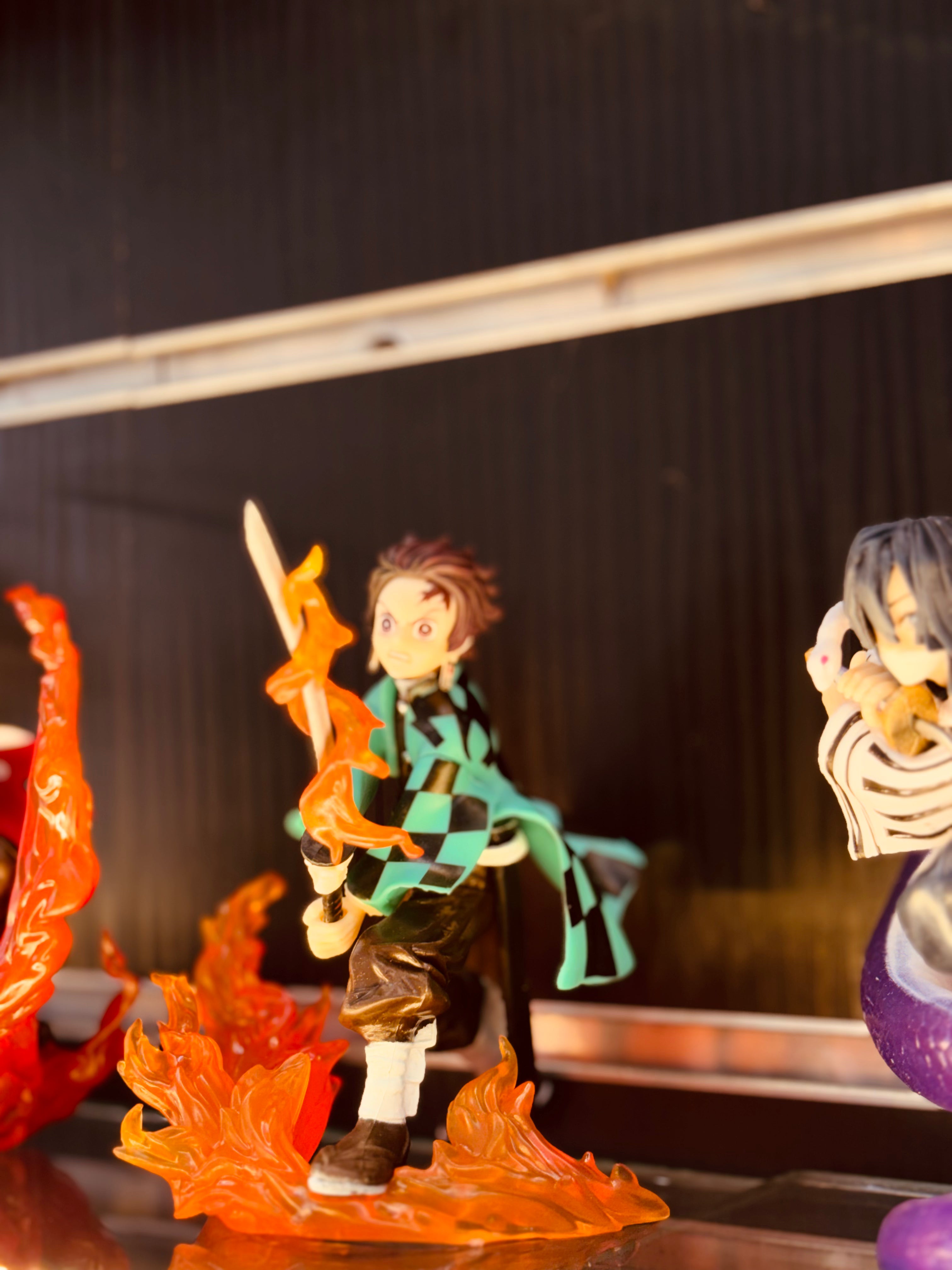 tanjiro with flame base 15 cm figure