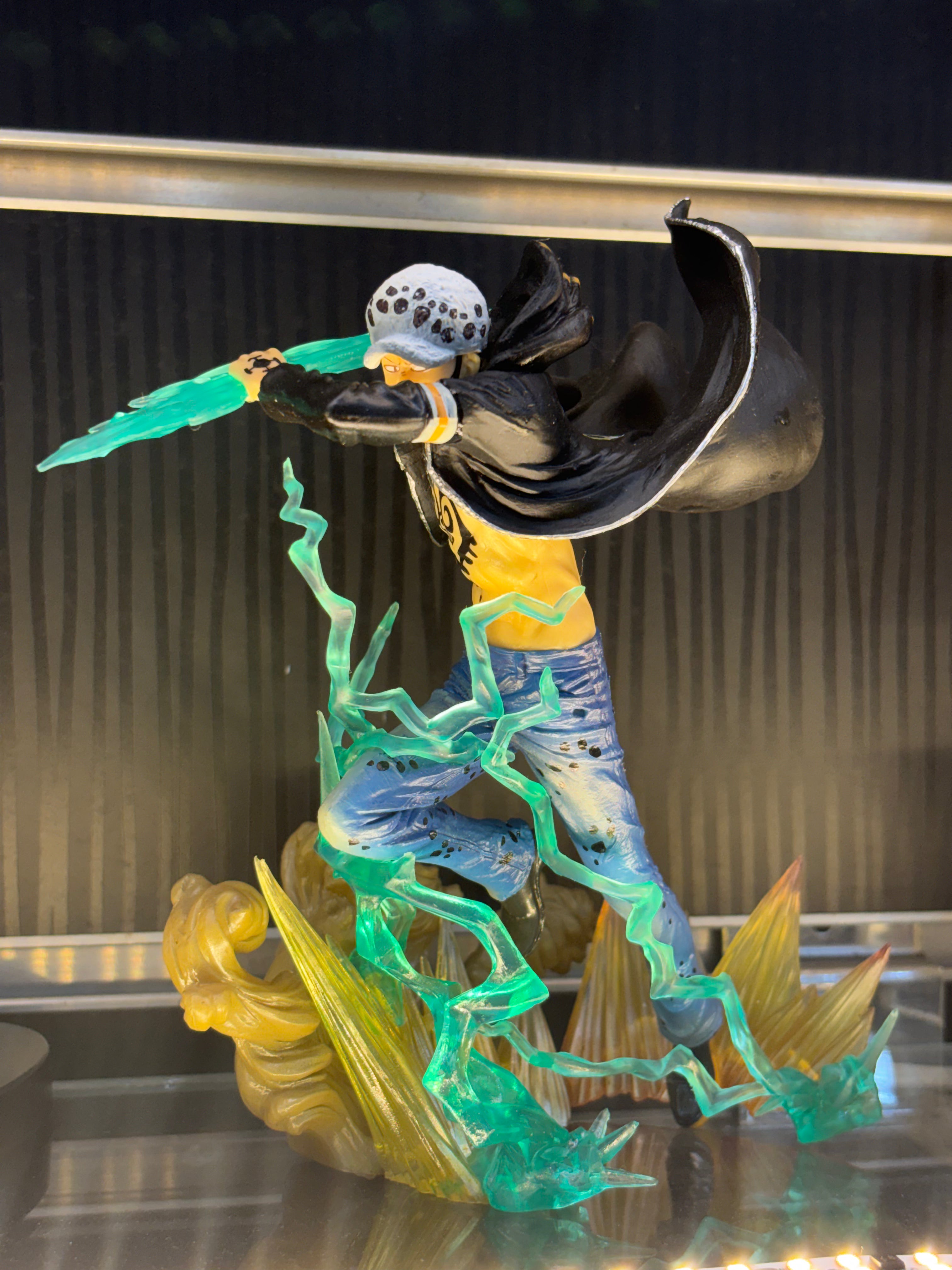 trafalgar law heavy detailed action figure